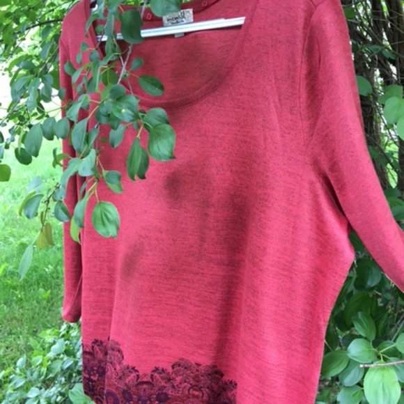 Elegant NWT Rust colored Tunic with border 1x - Picture 1 of 6